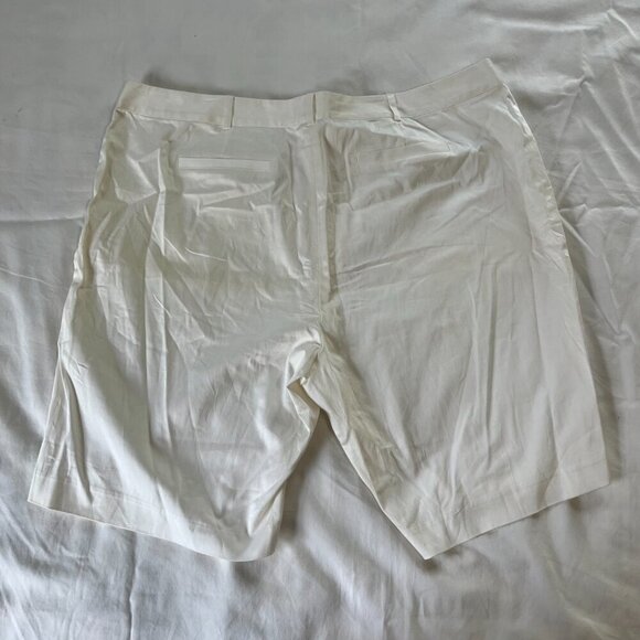 Michael by Michael Kors White High Waist 11" Inseam Bermuda Shorts | Size 18W - Picture 5 of 6